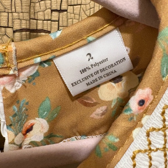 Floral Patterned Fabric - Picture 2 of 3